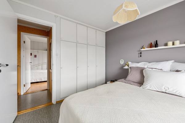 What Makes Goose Down Comforters So Warm and Lightweight?